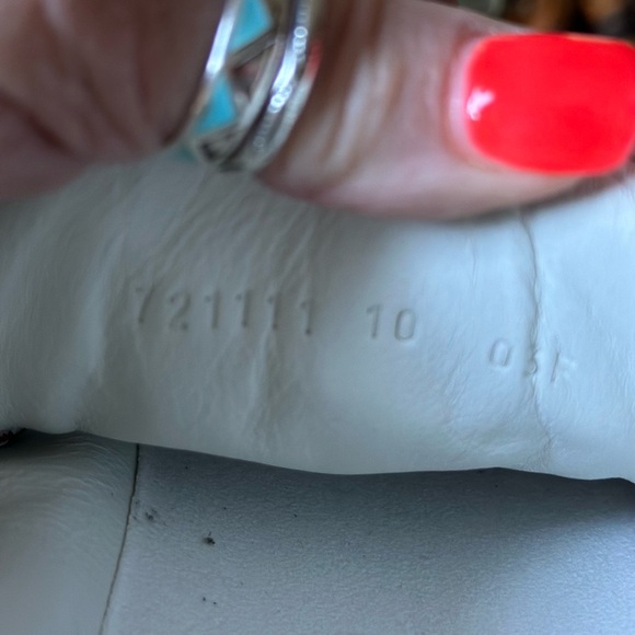 NWOT Gucci run leather sneakers 10 - Picture 8 of 8